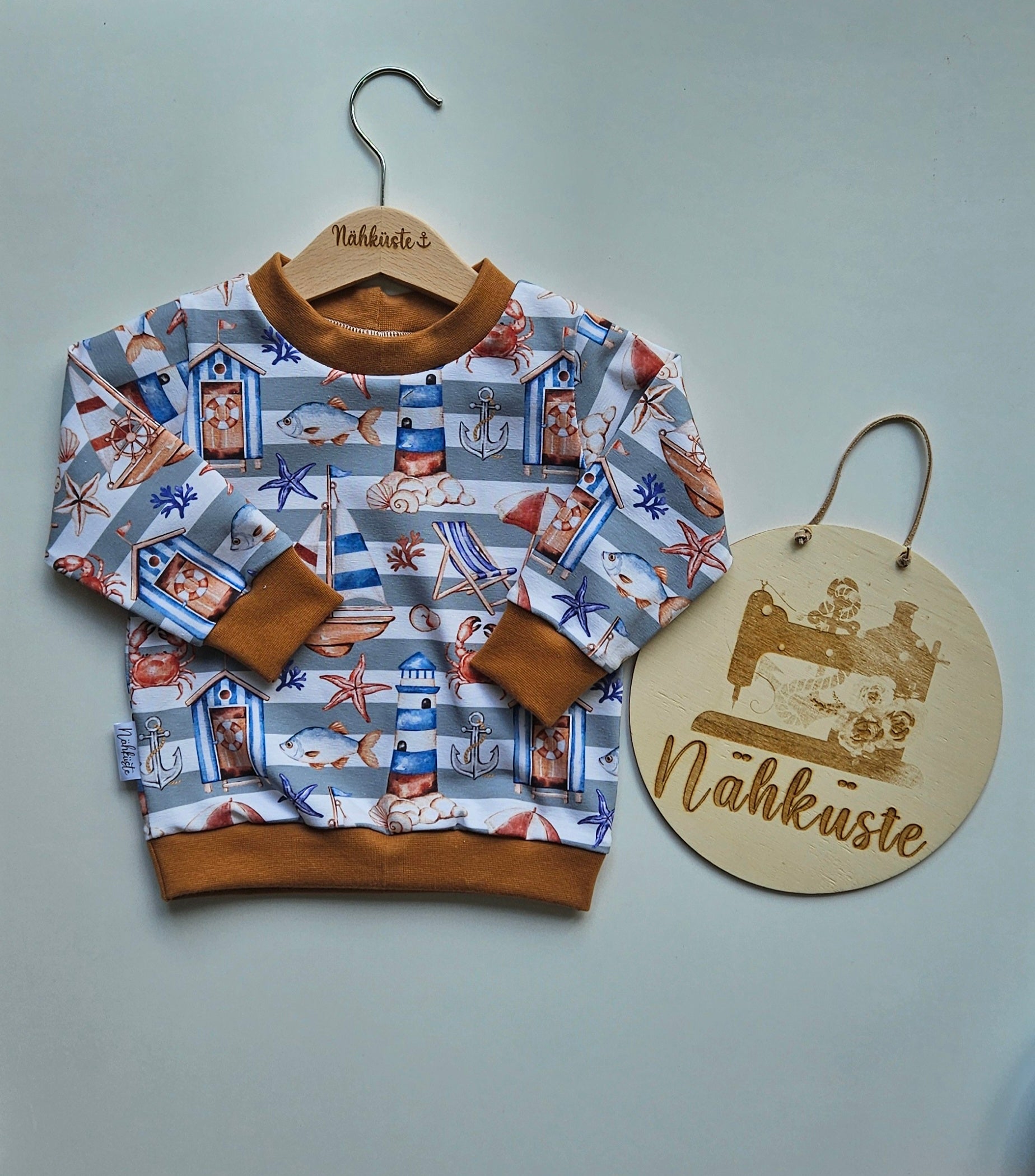 Pullover "Maritim gestreift"