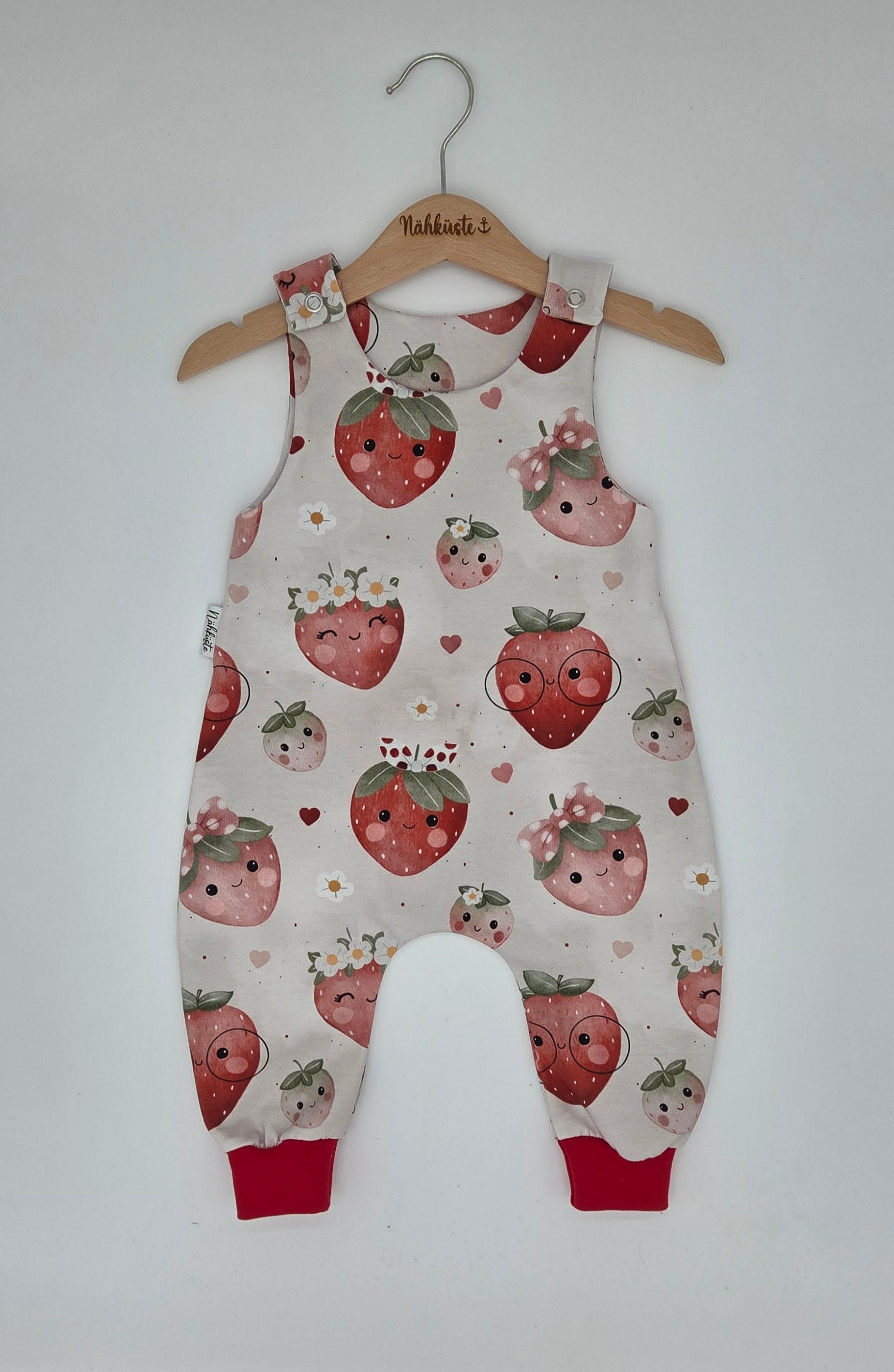 Strampler „Erdbeeren"