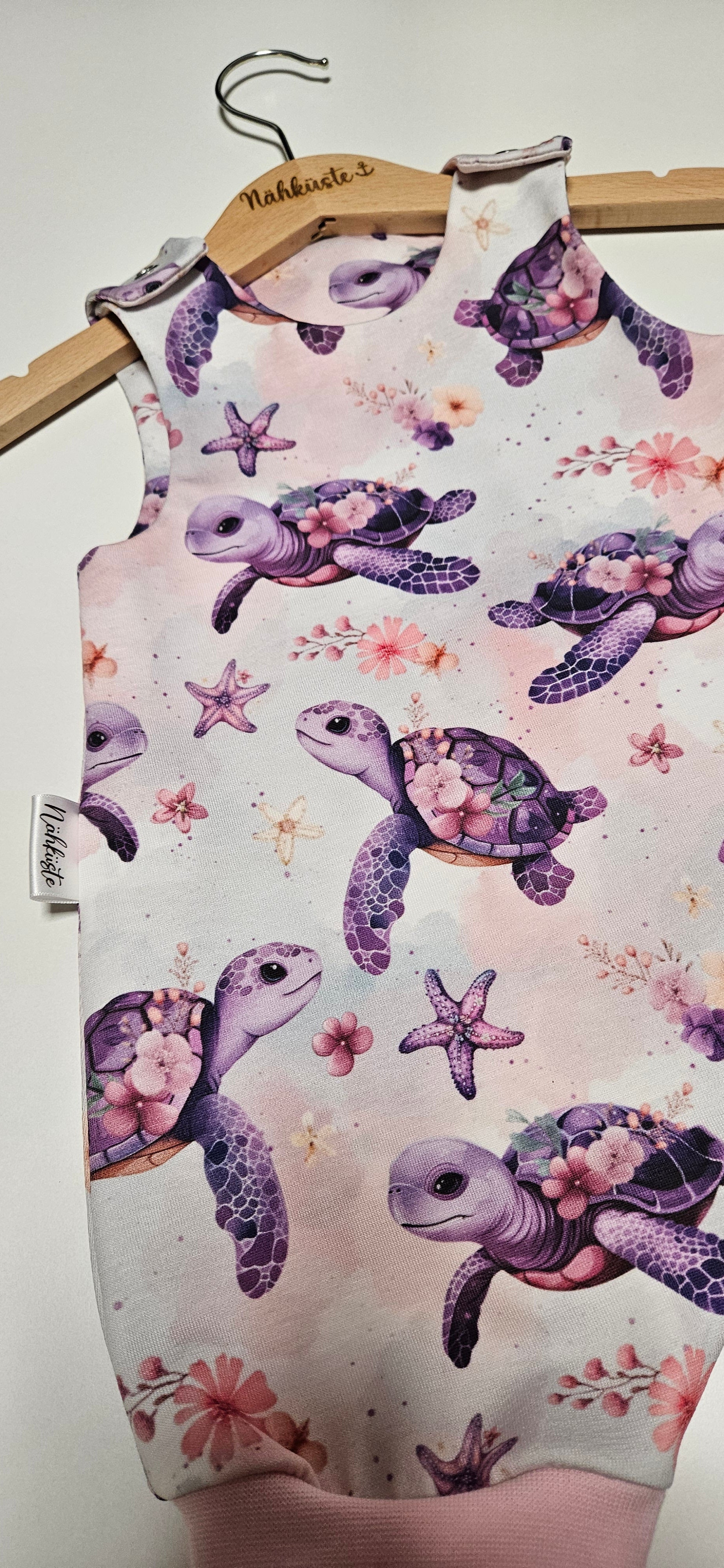 Romper / Strampler kurz „Schildkröte lila"