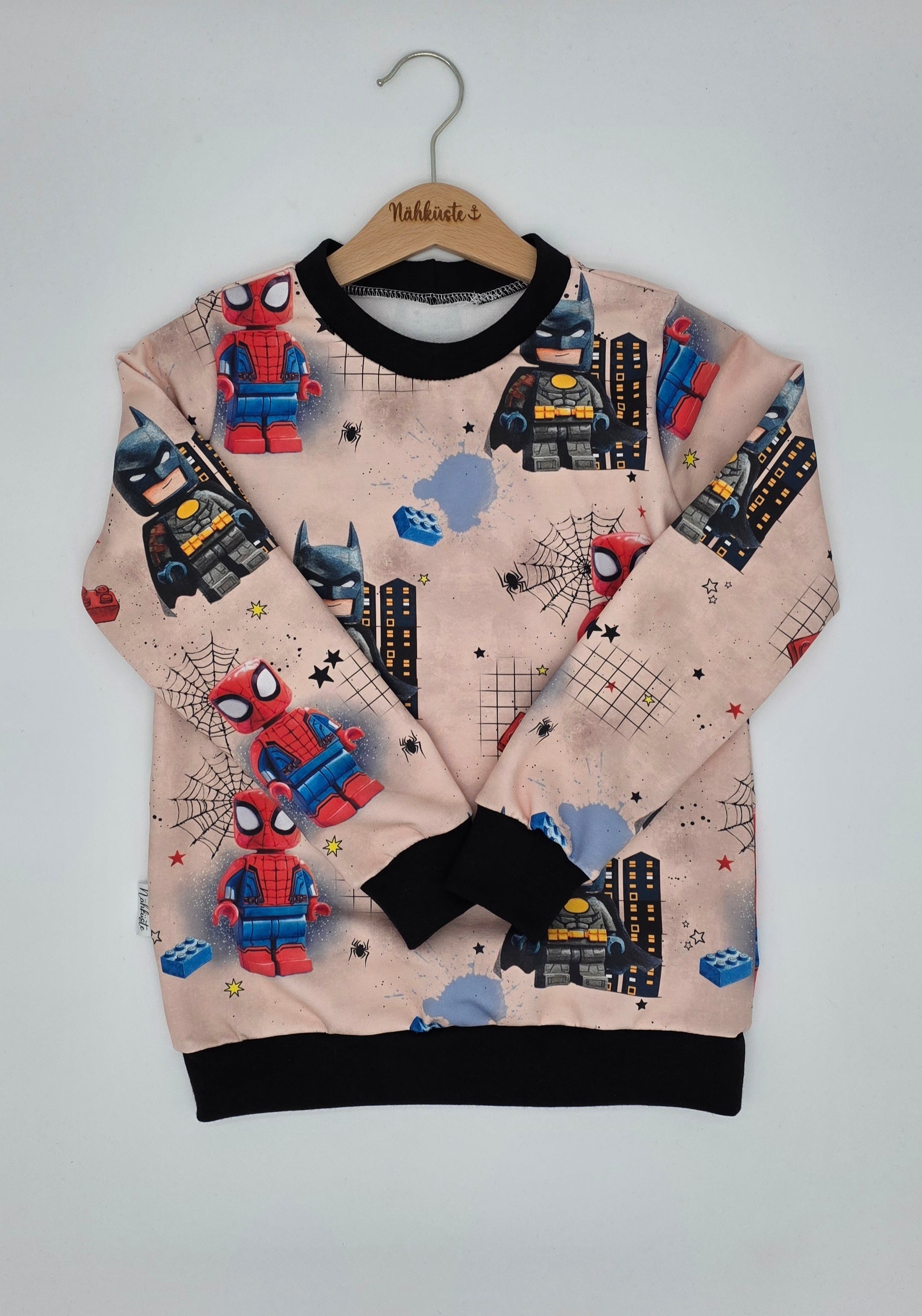 Pullover "Spinnen- & Nachthelden"