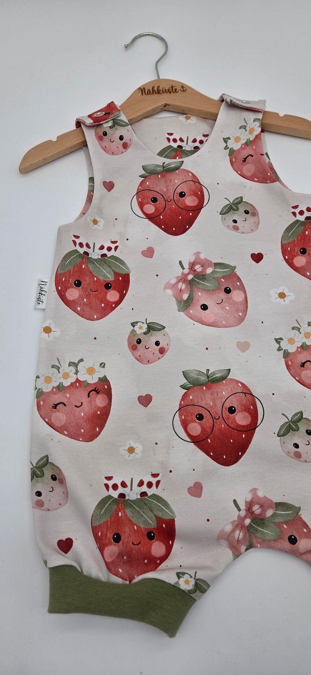 Romper / Strampler kurz „Erdbeeren"