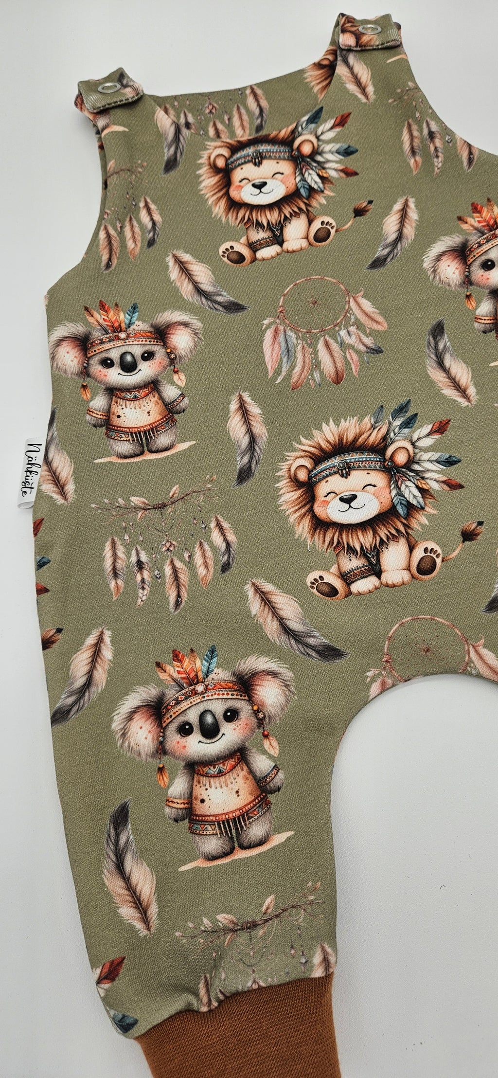 Strampler „Indianer Löwe"